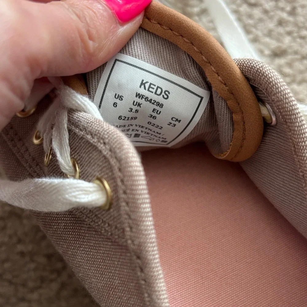 Keds Tan Canvas Sneakers size women’s 6